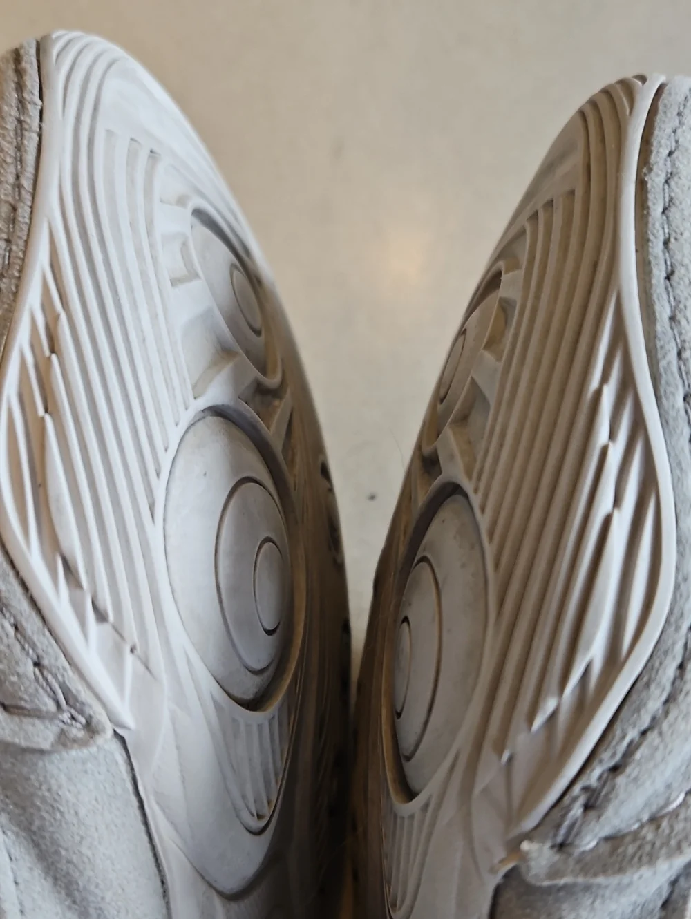 Asics pre owned